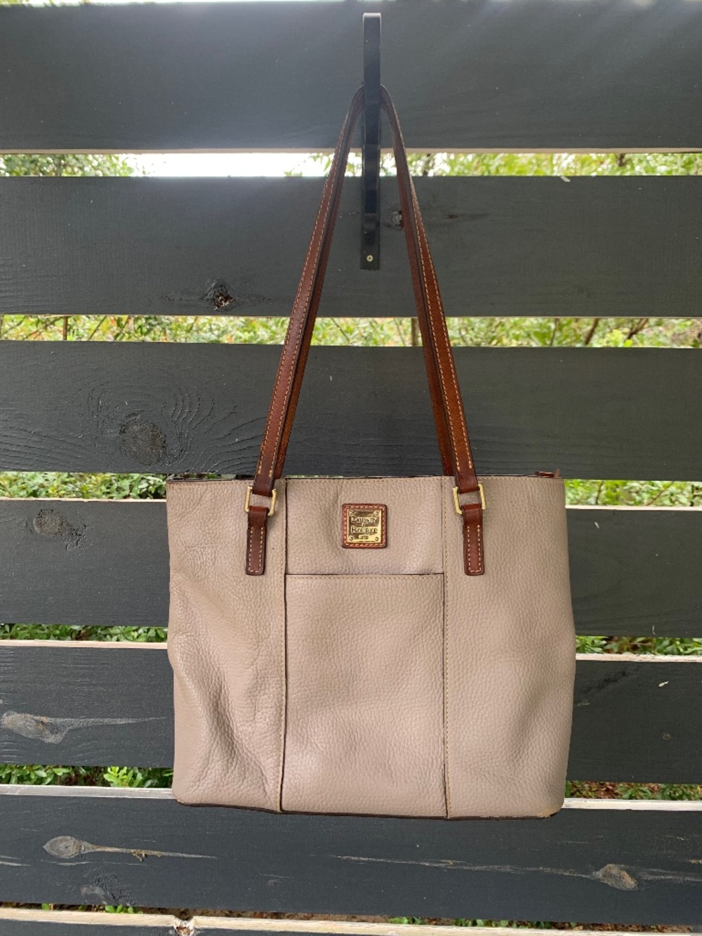 Dooney & bourke purse